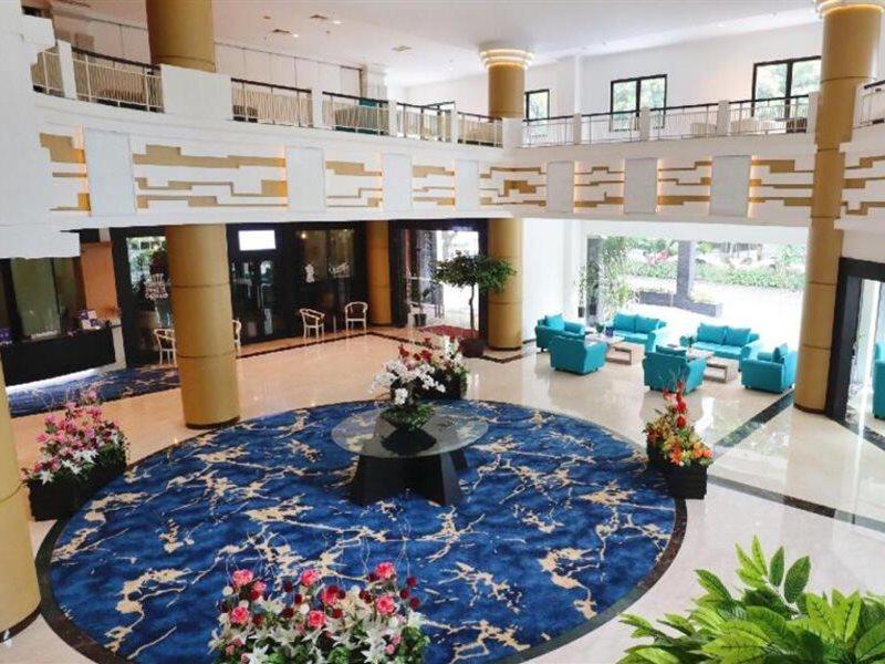 Vue Palace, Artotel Curated Bandung Exterior photo