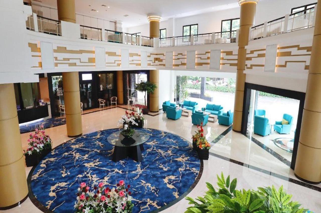 Vue Palace, Artotel Curated Bandung Exterior photo